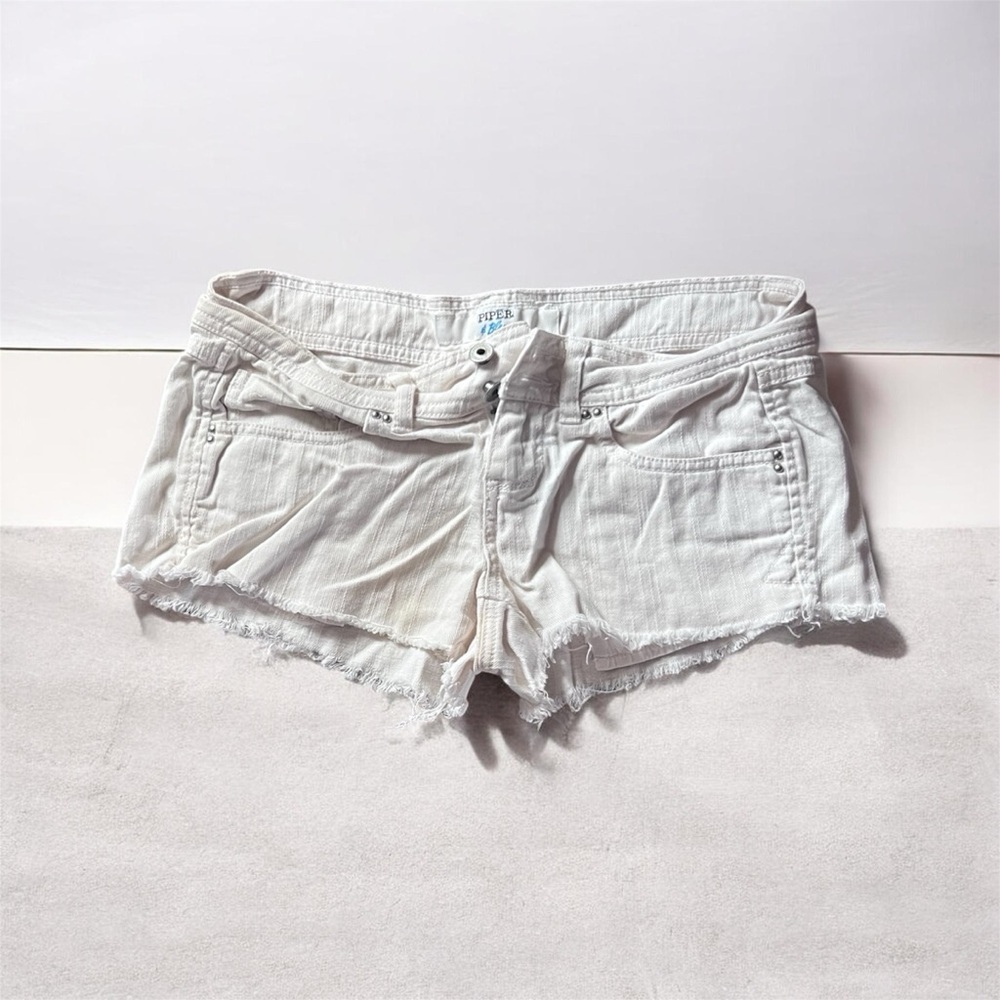PIPER White Denim Shorts — Size 3 (507)